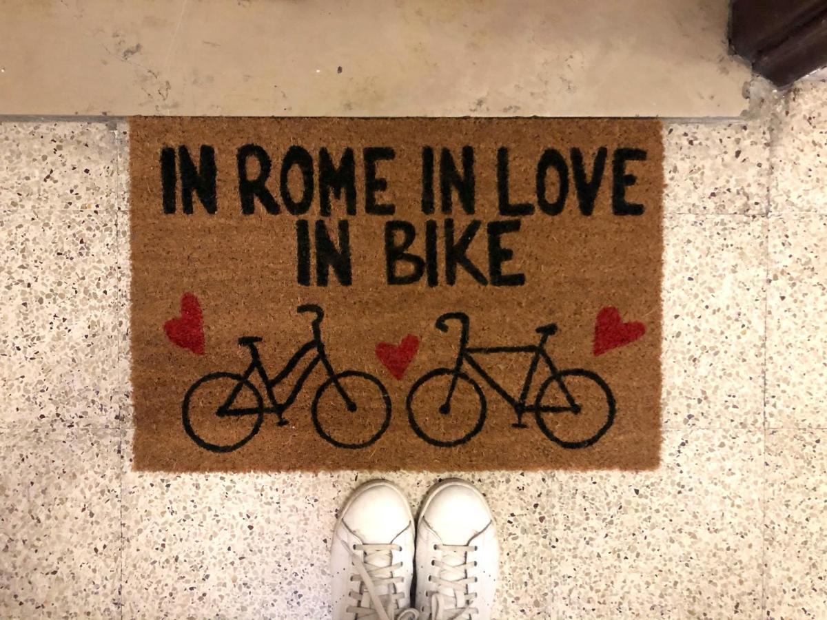 In Rome In Love In Bike Zewnętrze zdjęcie